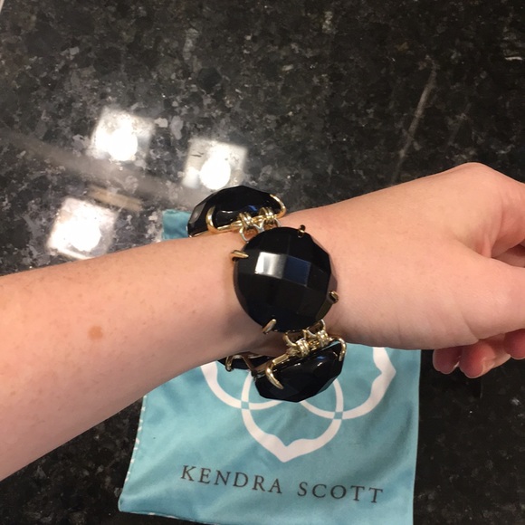 Kendra Scott Casey Bracelet in Black - Picture 4 of 5